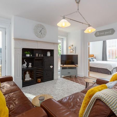 Charles Alexander Short Stay - Clifton Drive Beach Retreat 리탬 세인트 앤스 외부 사진