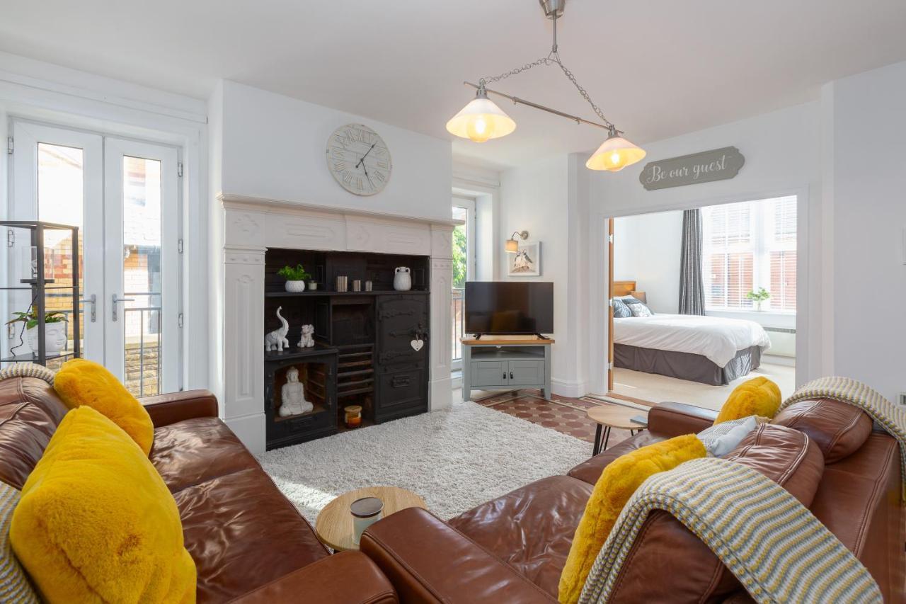 Charles Alexander Short Stay - Clifton Drive Beach Retreat 리탬 세인트 앤스 외부 사진